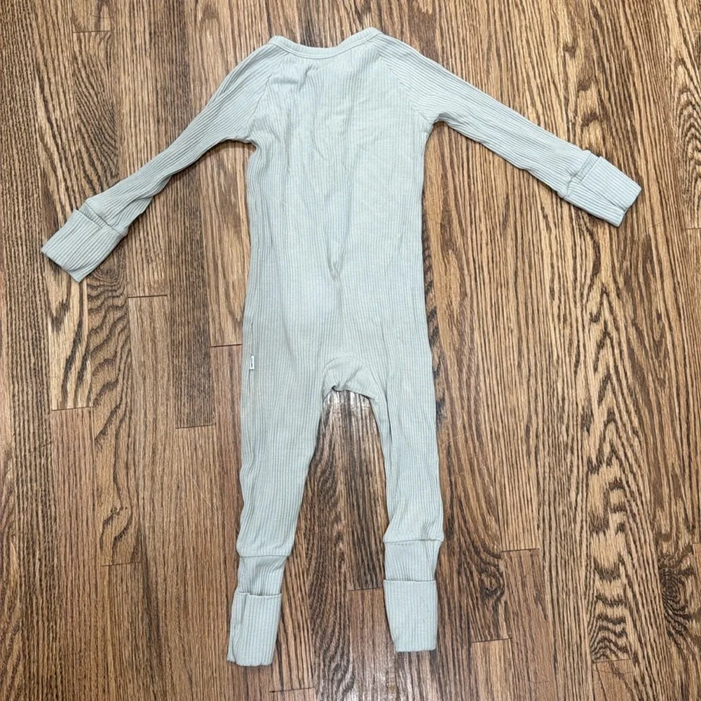 Little Sleepies dove gray ribbed zippy 6-9 months